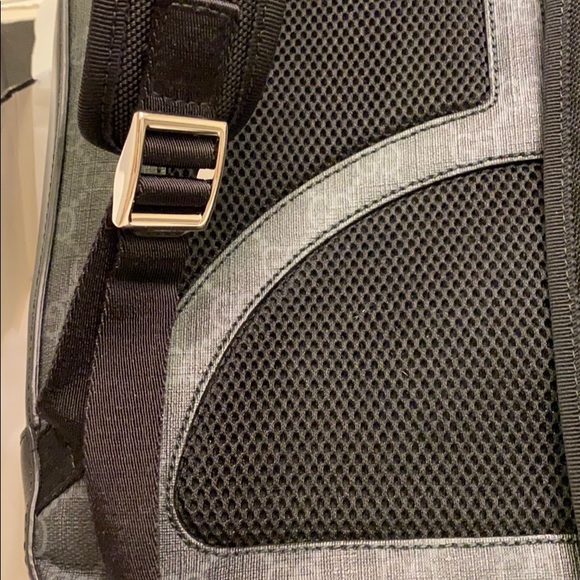 Authentic Gucci Supreme Canvas Backpack - Picture 10 of 11